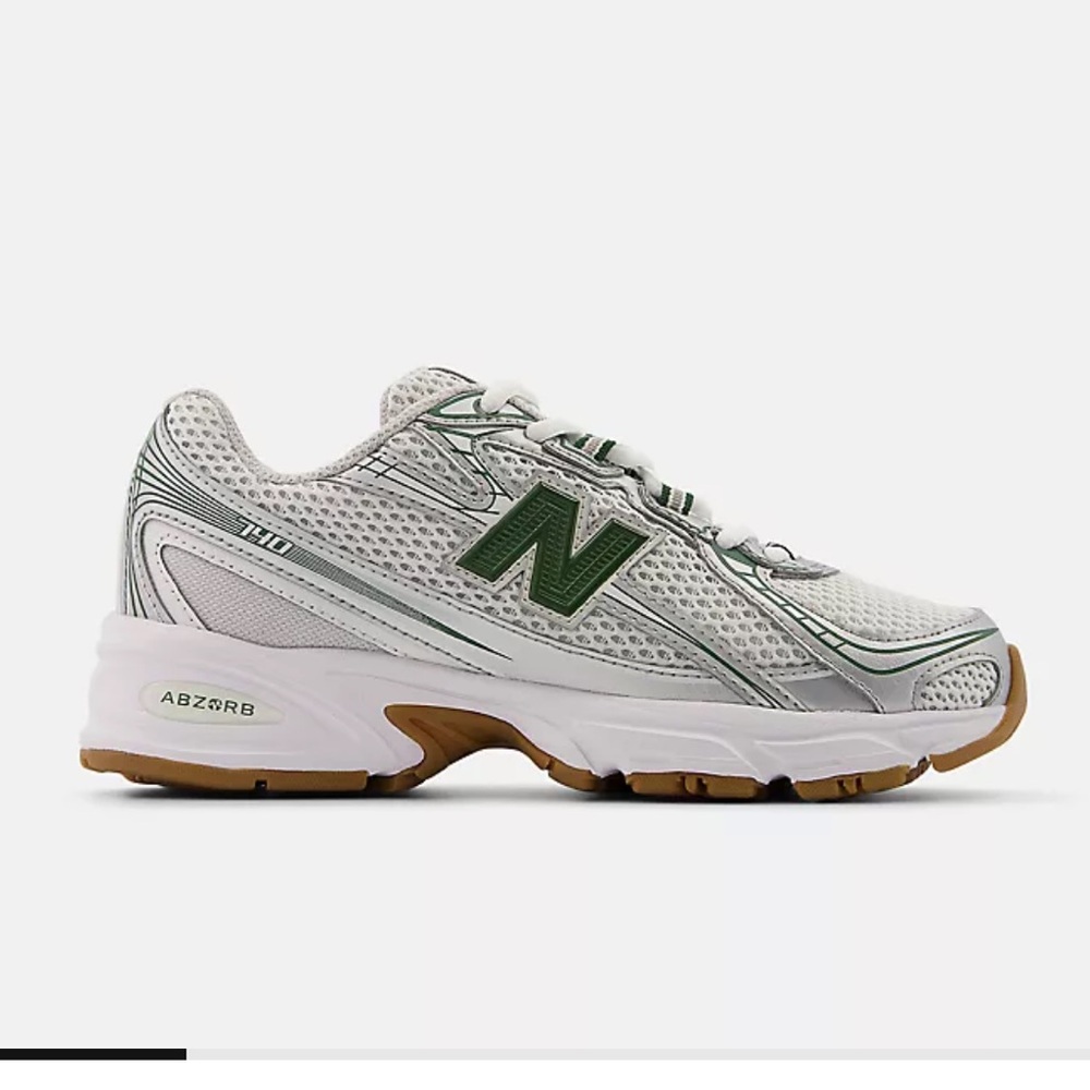 NWT New Balance 740 tennis shoes - Picture 5 of 6